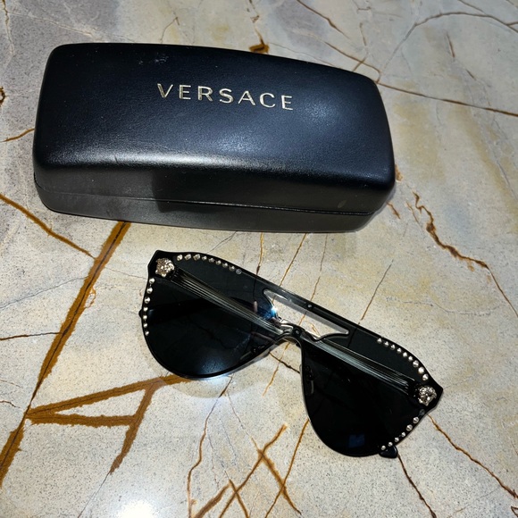 Versace Accessories - Versace Sunglasses